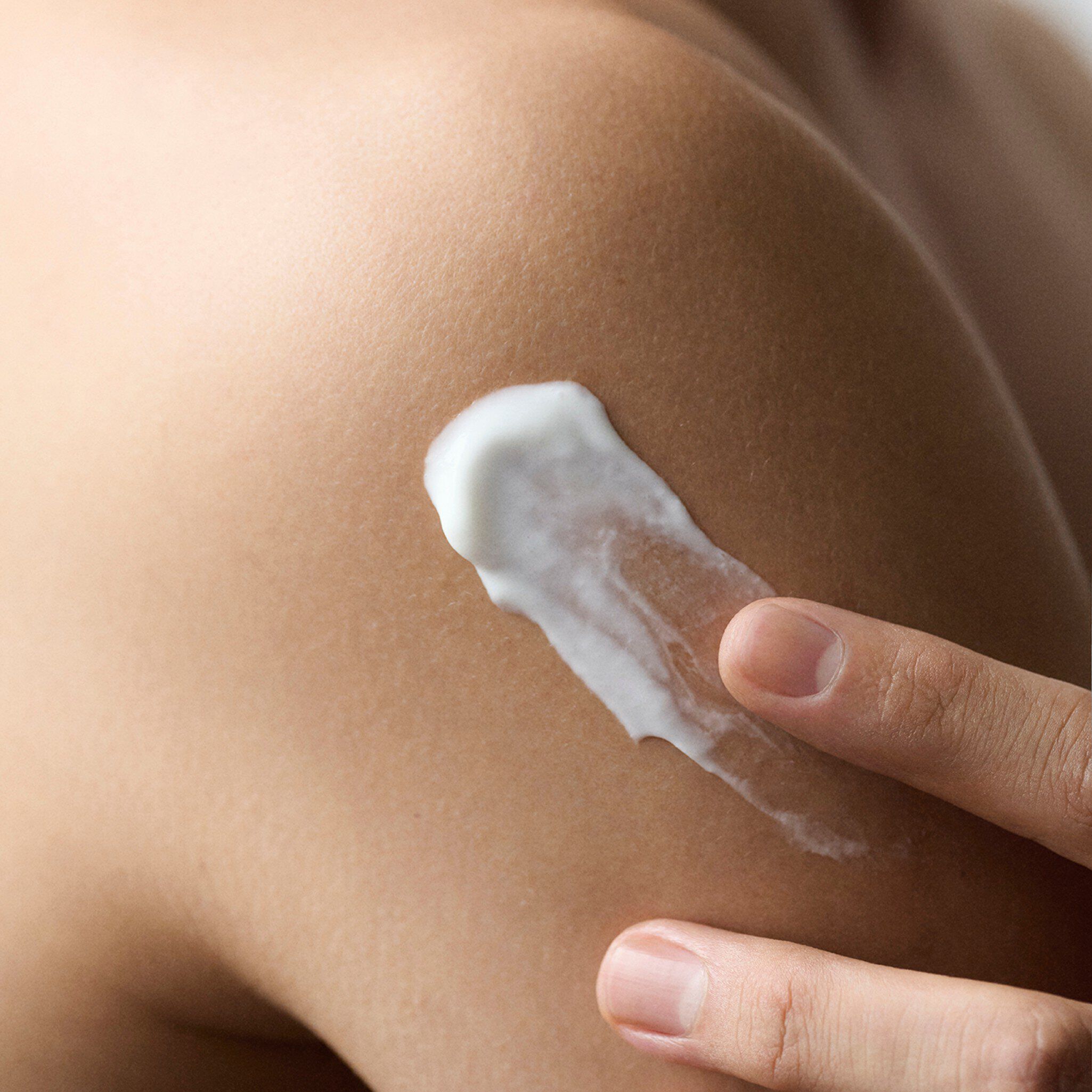 Alternative view of Limited Edition Holiday Set Multi